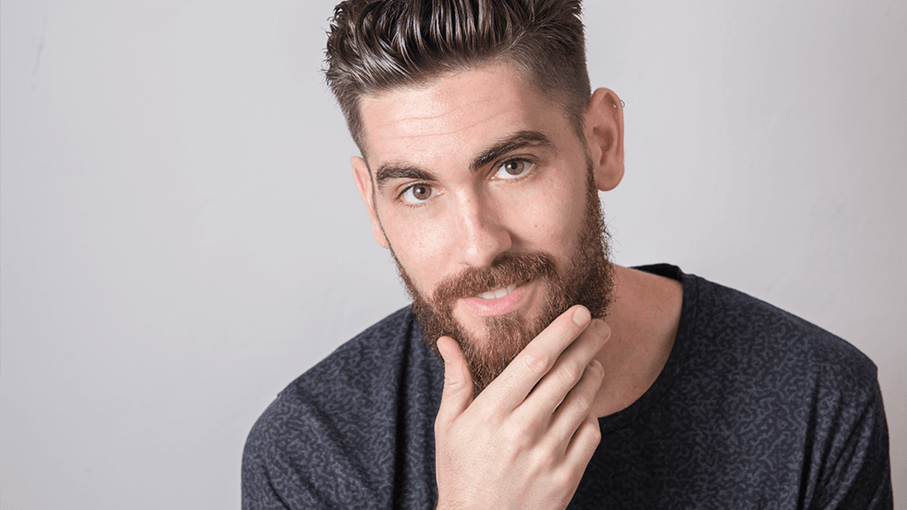 Cuidados com a barba usando Minoxidil